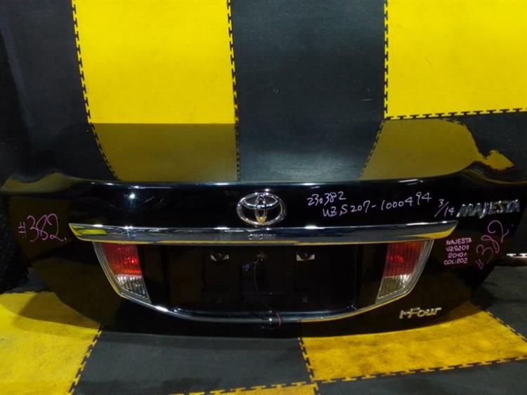 Крышка багажника Тойота Краун Маджеста в Чебоксарах 101292