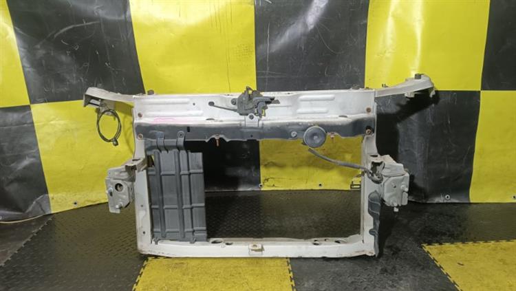 Рамка радиатора Тойота Пробокс в Чебоксарах 116670