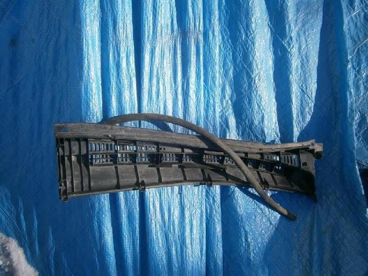 Решетка под лобовое стекло Тойота Премио в Чебоксарах 20231