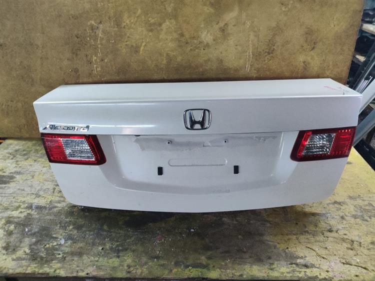 Крышка багажника Хонда Аккорд в Чебоксарах 72901
