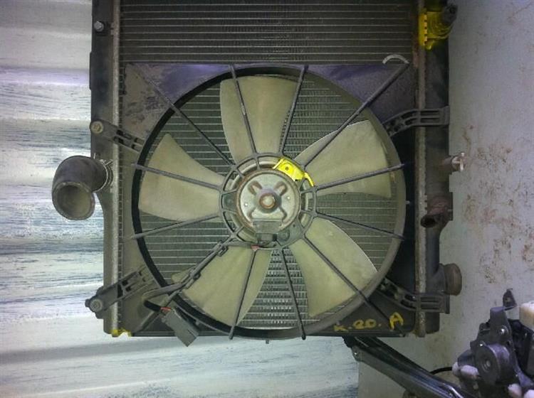 Диффузор радиатора Хонда Стрим в Чебоксарах 7847